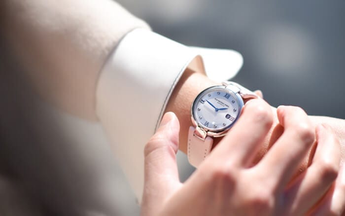 how to tell if a tag heuer carrerra is fake