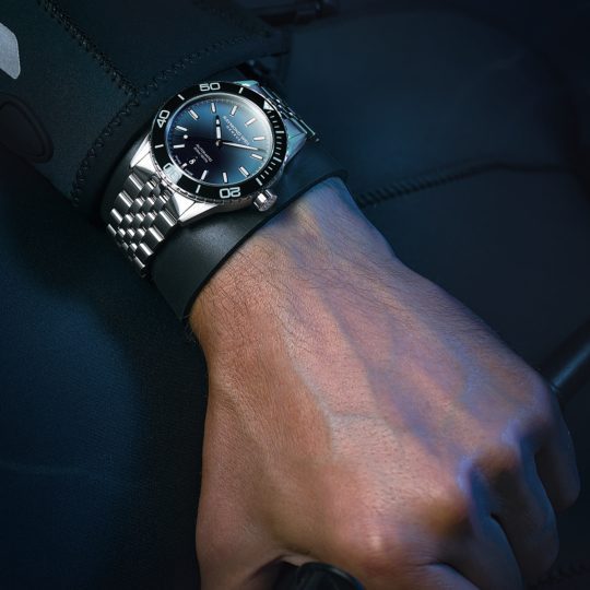 Freelancer Diver Geneva Limited Edition Men’s Steel Blue Dial, 42.5mm